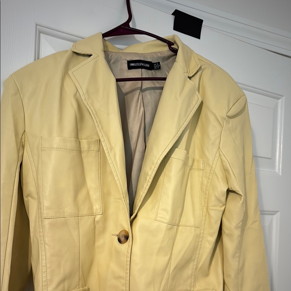 PrettyLittleThing Light Yellow Women's Blazer